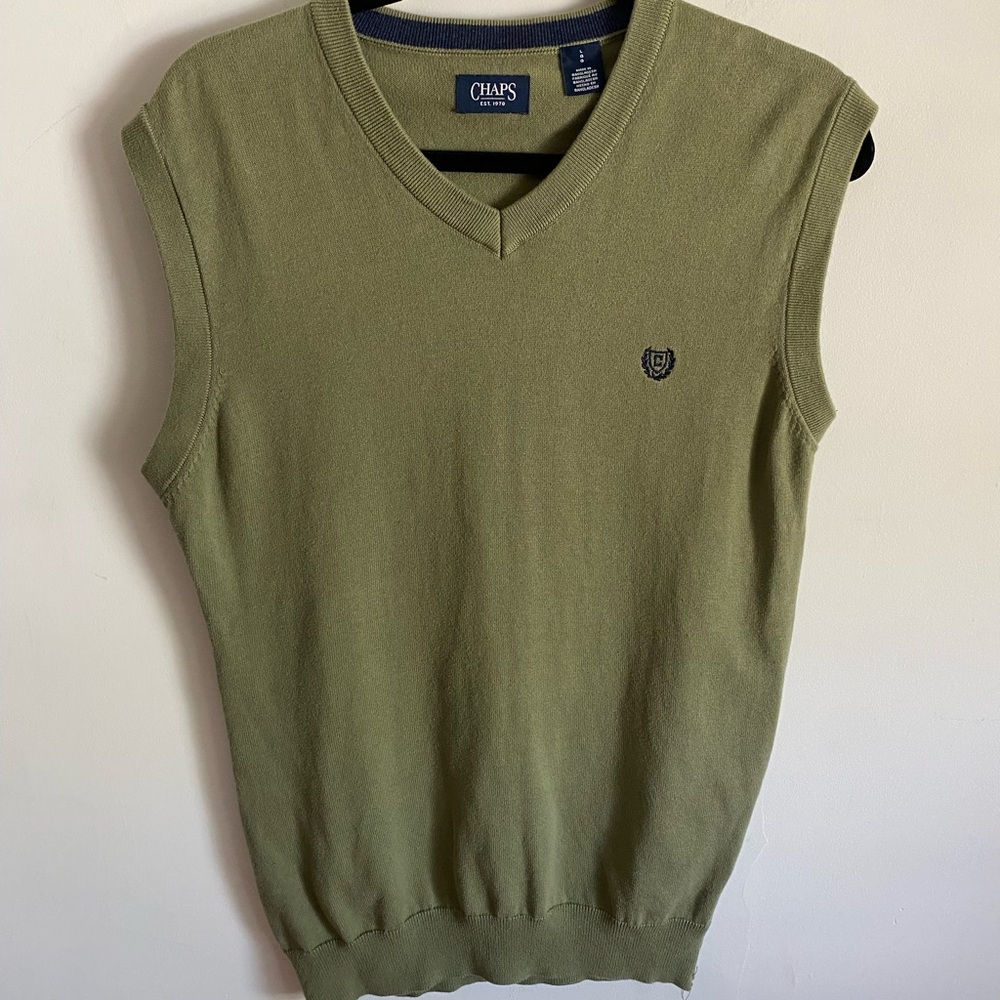 Chaps Men's V-Neck Sweater Vest in Olive Preppy Academia Ivy League